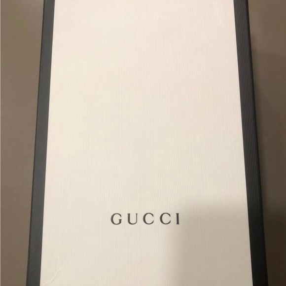 First time seller, my ex left this at my house a while ago I’ll take an offer. - Picture 2 of 4